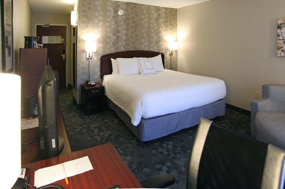 Courtyard By Marriott Charlotte Matthews Hotel Exterior photo
