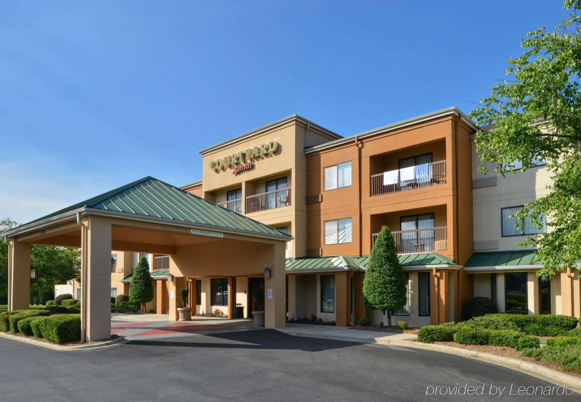 Courtyard By Marriott Charlotte Matthews Hotel Exterior photo